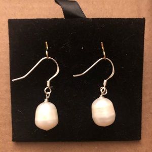 Costume Drop Pearl Earrings